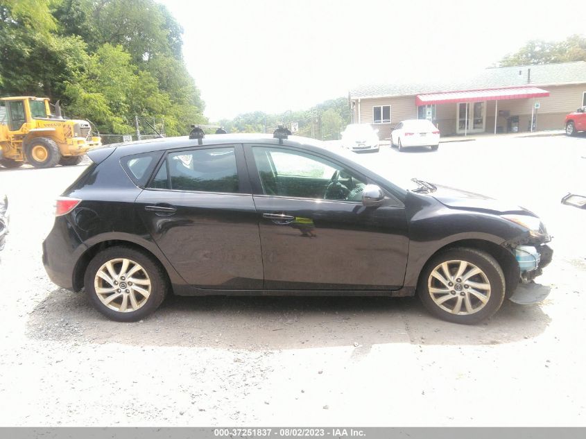 2013 MAZDA MAZDA3 I TOURING - JM1BL1LP1D1768584