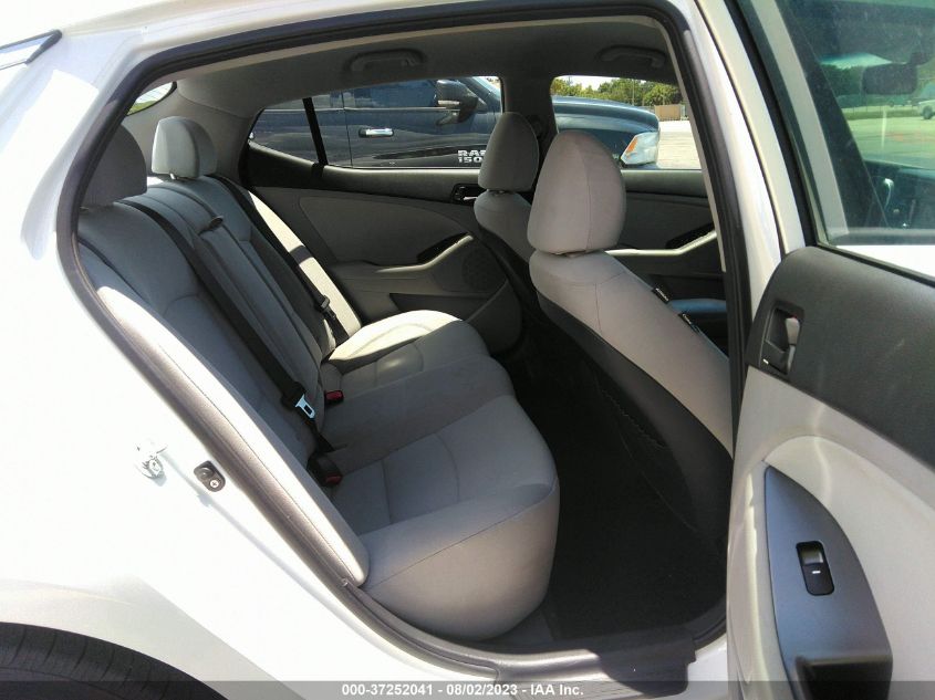 2015 KIA OPTIMA LX - KNAGM4A71F5579434