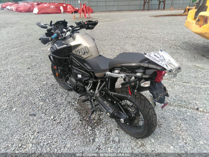 2020 TRIUMPH MOTORCYCLE EXPLORER XCX SMTF43XB7LJAA0356