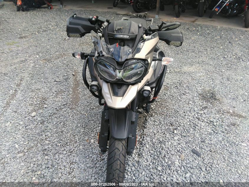 2020 TRIUMPH MOTORCYCLE EXPLORER XCX SMTF43XB7LJAA0356