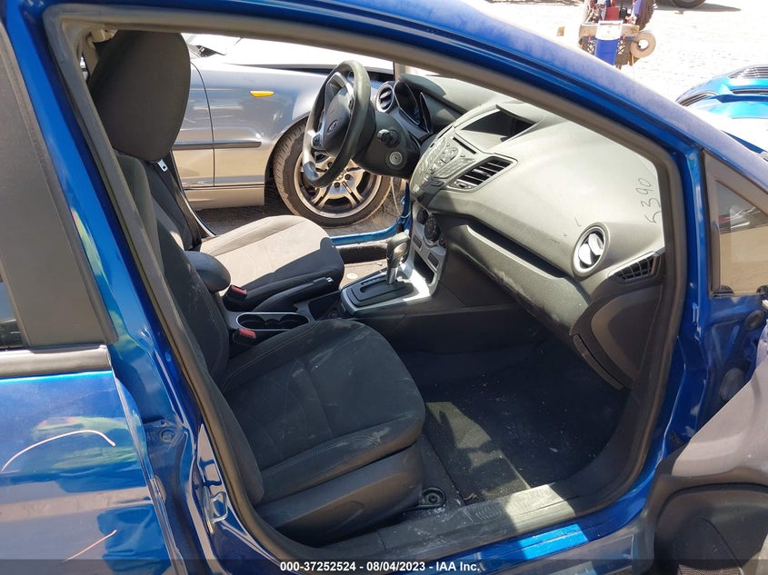 VIN 3FADP4EJ3KM158019 2019 FORD FIESTA SE