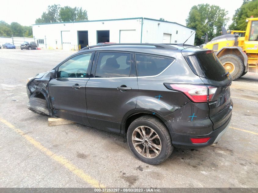 2017 FORD ESCAPE SE - 1FMCU9GD8HUE31667