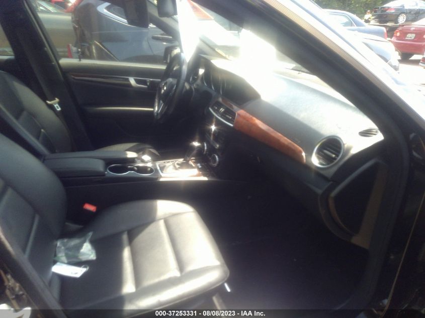 2014 MERCEDES-BENZ C 300 SPORT 4MATIC/LUXURY 4MATIC - WDDGF8AB9EA959982