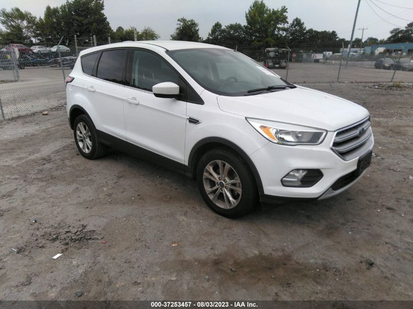 2017 FORD ESCAPE SE - 1FMCU0GD2HUC53704