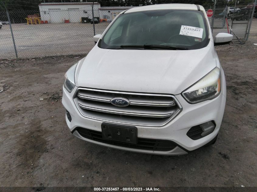 2017 FORD ESCAPE SE - 1FMCU0GD2HUC53704