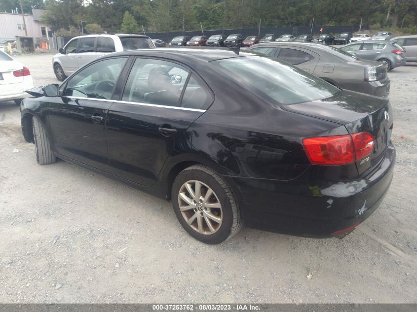 2013 VOLKSWAGEN JETTA SEDAN SE W/CONVENIENCE - 3VWDP7AJ7DM355664