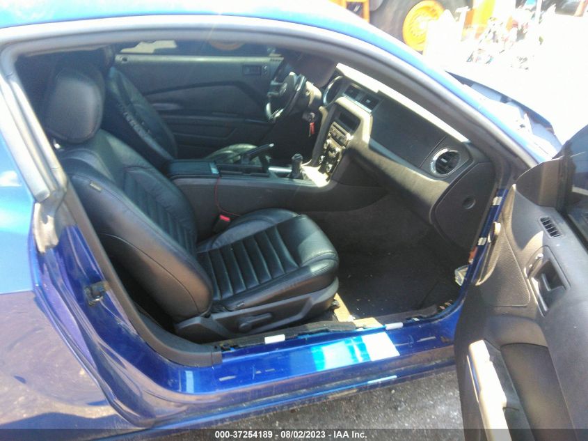 2014 FORD MUSTANG V6 - 1ZVBP8AM6E5325277