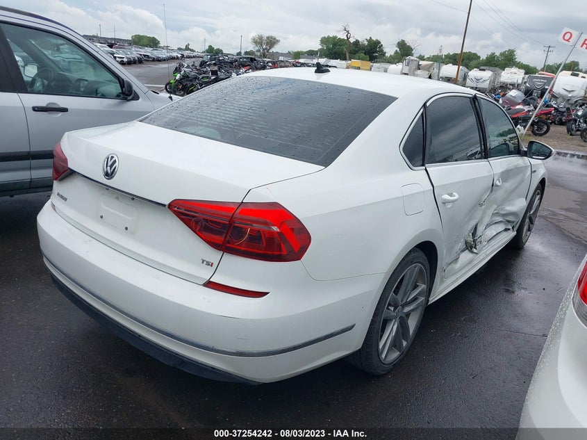 VIN 1VWDT7A31HC009646 2017 VOLKSWAGEN PASSAT R-LINE