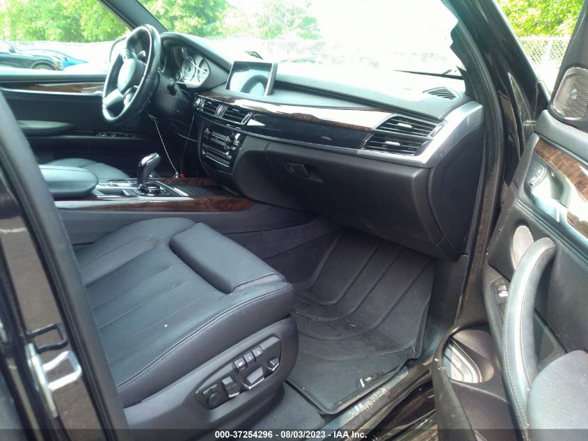 2016 BMW X5 XDRIVE35I - 5UXKROC54G0P26359