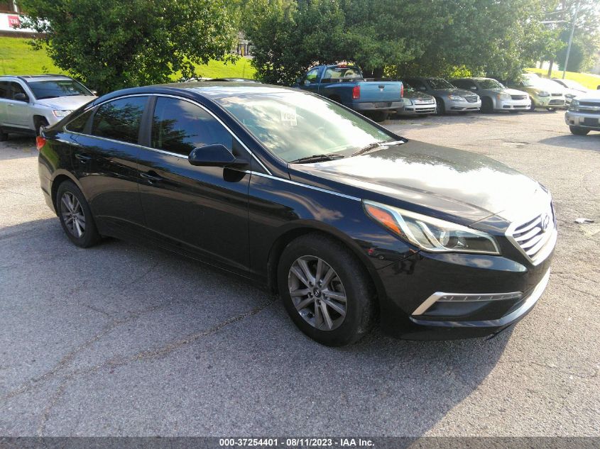 2015 HYUNDAI SONATA 2.4L SE - 5NPE24AF7FH182074