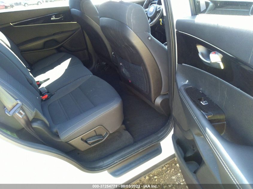 2016 KIA SORENTO LX - 5XYPGDA37GG077950