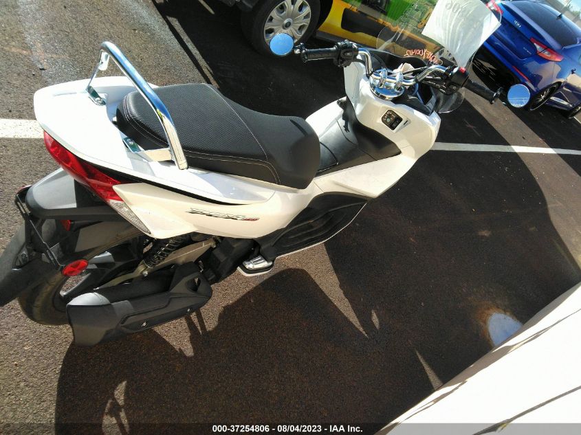 2015 HONDA PCX 150 - RLHKF180XFY001412