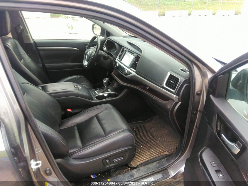 VIN 5TDDZRFHXHS451597 2017 TOYOTA HIGHLANDER LIMITED