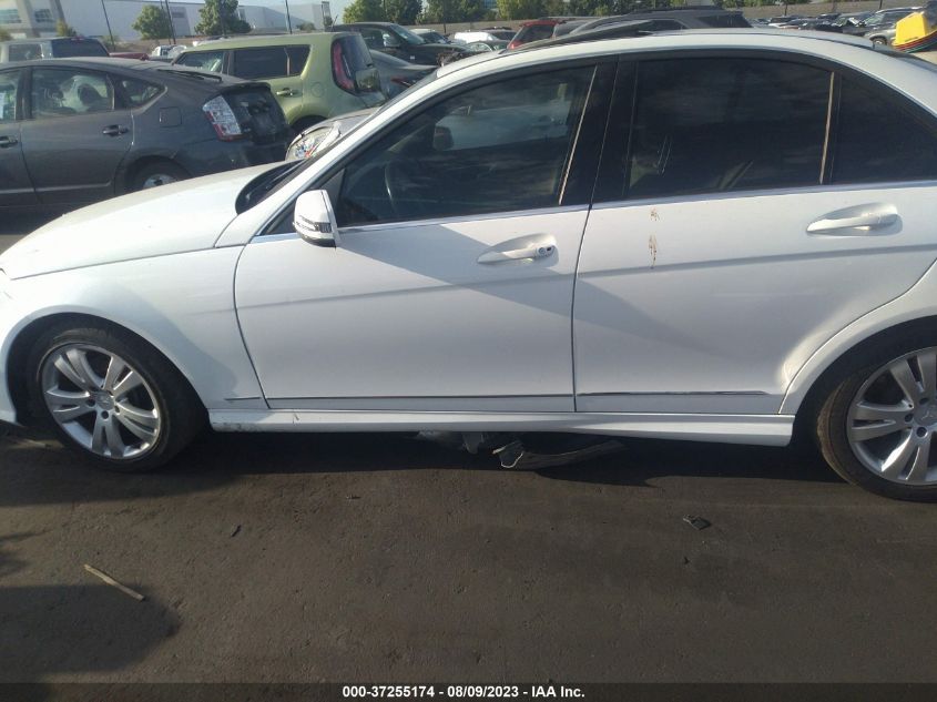 2014 MERCEDES-BENZ C-CLASS C 250 - WDDGF4HB1EG240978
