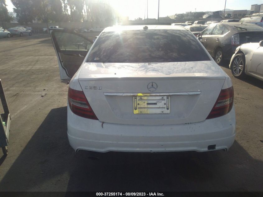 2014 MERCEDES-BENZ C-CLASS C 250 - WDDGF4HB1EG240978