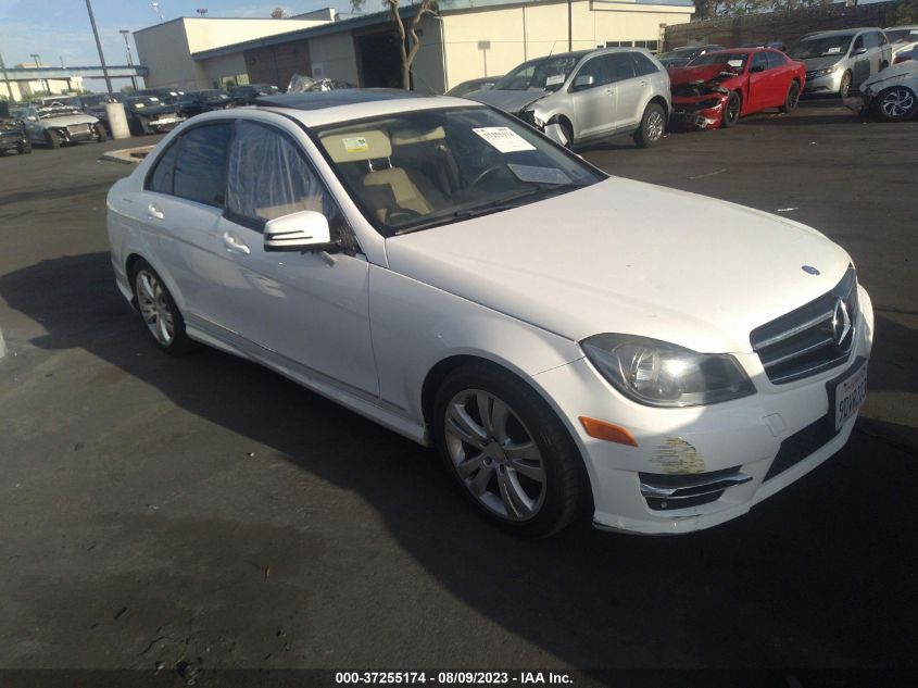 2014 MERCEDES-BENZ C-CLASS C 250 - WDDGF4HB1EG240978