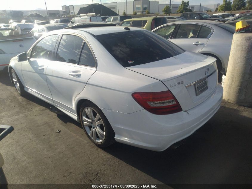2014 MERCEDES-BENZ C-CLASS C 250 - WDDGF4HB1EG240978