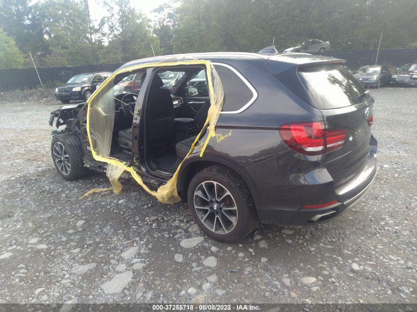 5UXKR0C54J0Y03755 2018 BMW X5, photo no. 3