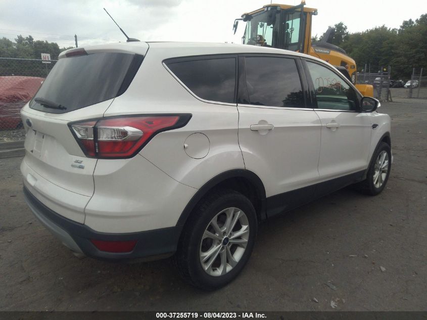 2017 FORD ESCAPE SE - 1FMCU9GD3HUC41498