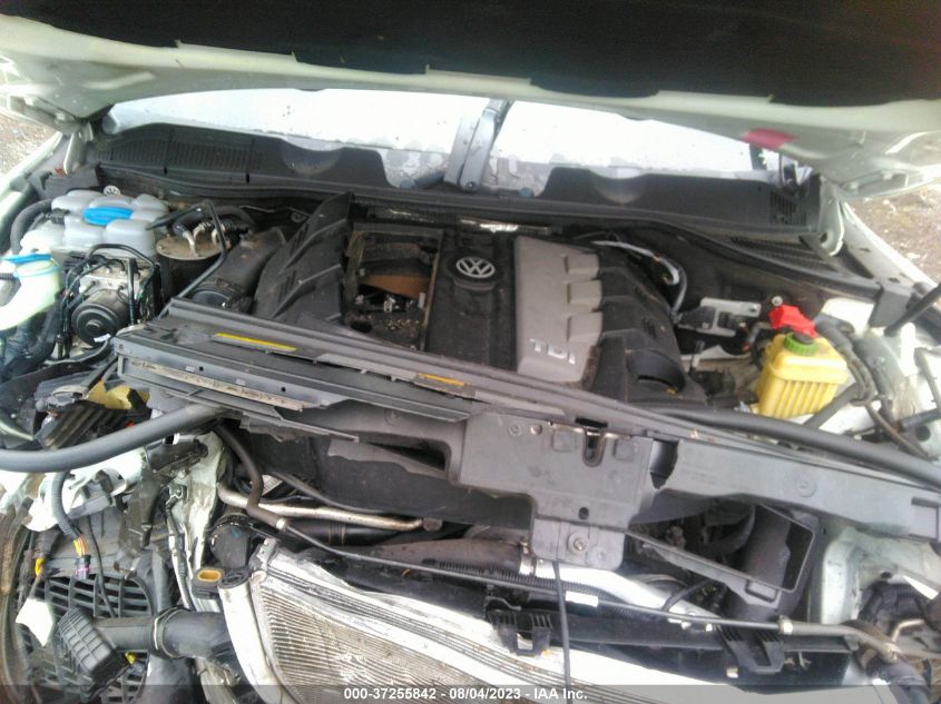 2015 VOLKSWAGEN TOUAREG EXECUTIVE - WVGEP9BP5FD005241
