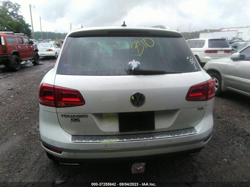 2015 VOLKSWAGEN TOUAREG EXECUTIVE - WVGEP9BP5FD005241