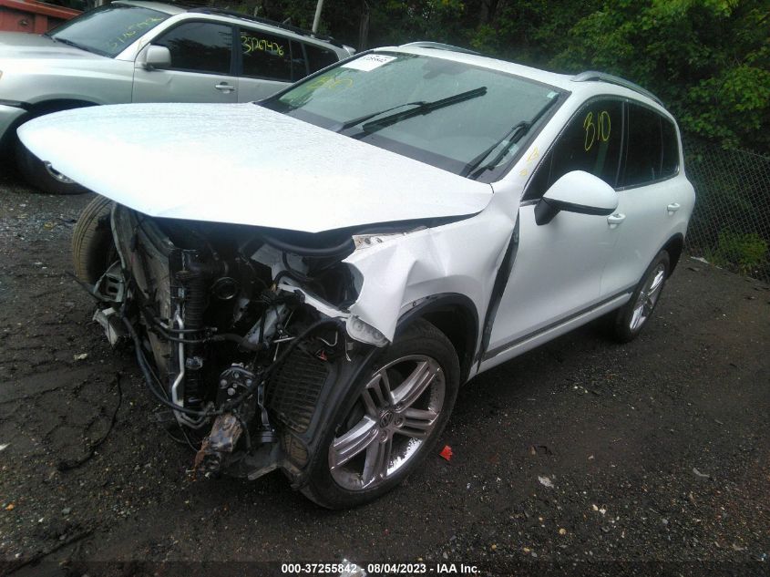 2015 VOLKSWAGEN TOUAREG EXECUTIVE - WVGEP9BP5FD005241