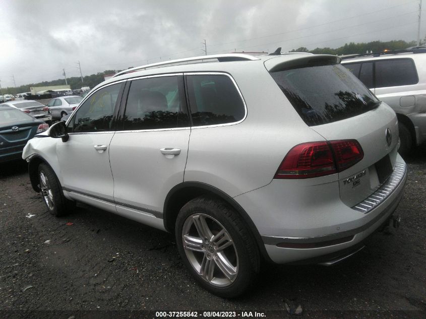 2015 VOLKSWAGEN TOUAREG EXECUTIVE - WVGEP9BP5FD005241