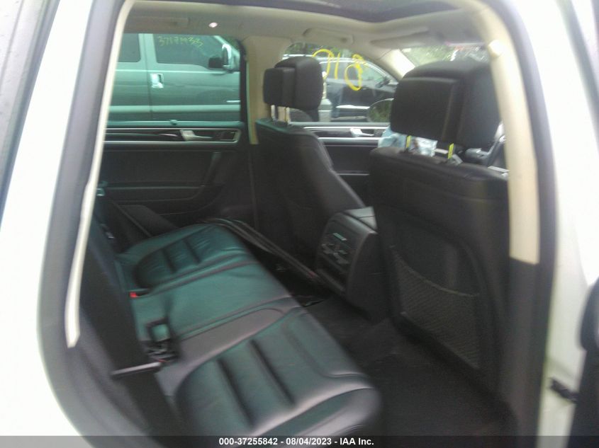 2015 VOLKSWAGEN TOUAREG EXECUTIVE - WVGEP9BP5FD005241