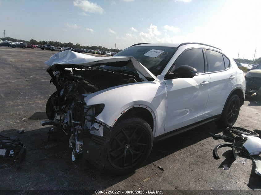 VIN ZASPAKBN8K7C69428 2019 ALFA ROMEO STELVIO TI SPORT