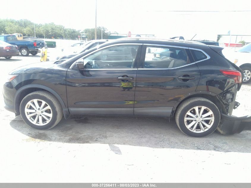 2018 NISSAN ROGUE SPORT SV - JN1BJ1CR4JW600155