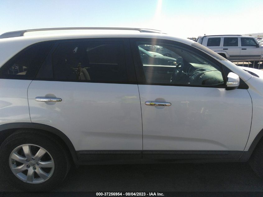 2013 KIA SORENTO LX - 5XYKT4A21DG315719