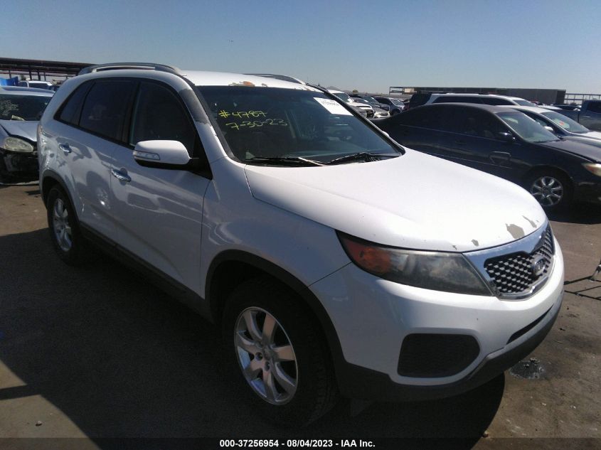 2013 KIA SORENTO LX - 5XYKT4A21DG315719