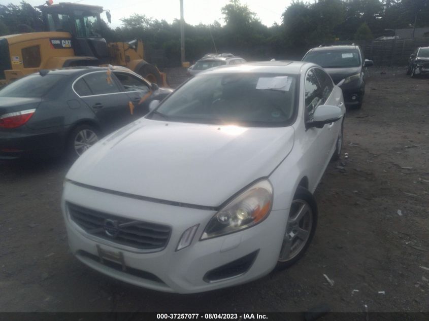 2013 VOLVO S60 T5 - YV1612FH0D2204575