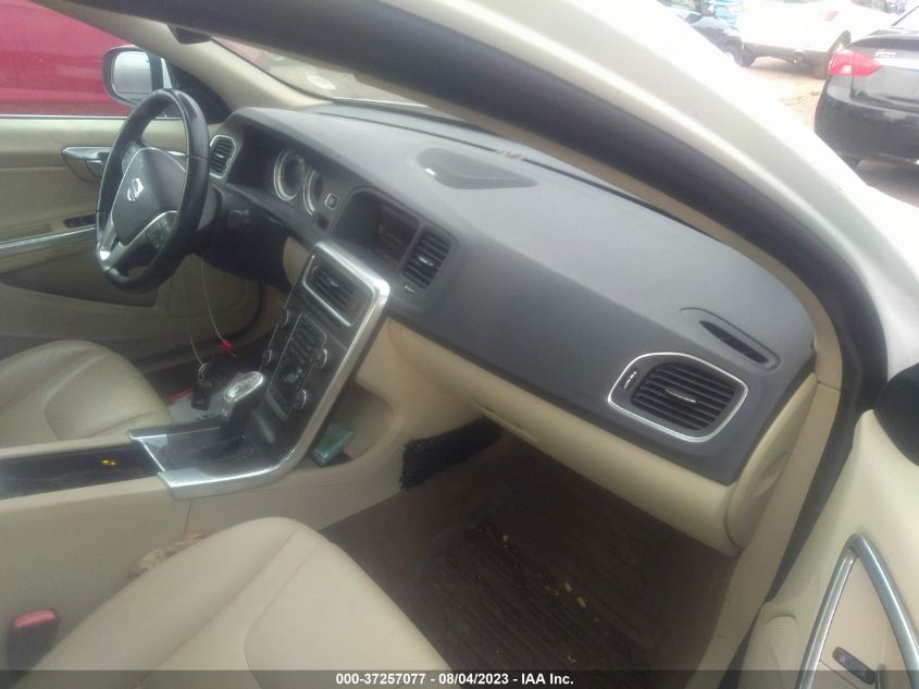 2013 VOLVO S60 T5 - YV1612FH0D2204575
