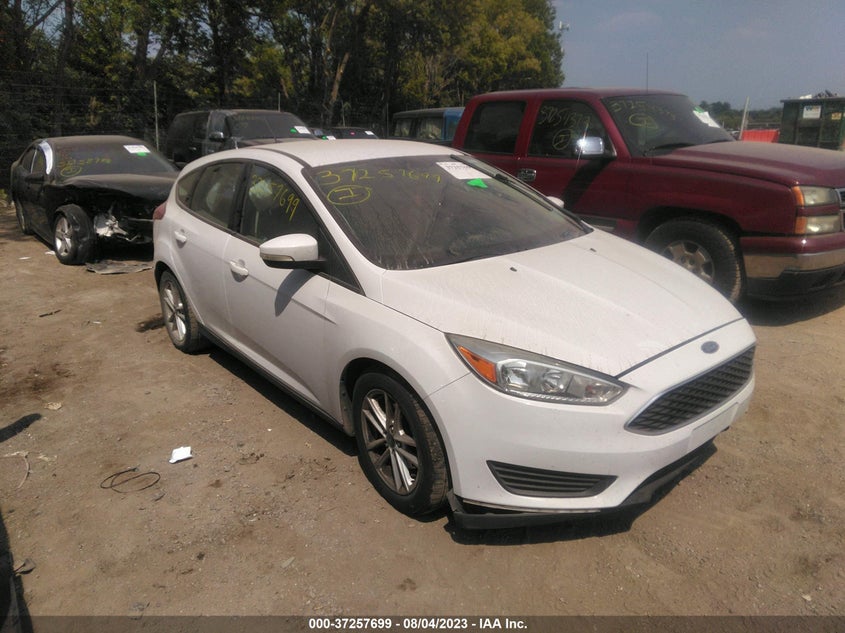 VIN 1FADP3K22HL247596 2017 FORD FOCUS SE