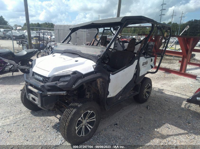 2016 HONDA SXS1000 M5 1HFVE042XG4006545
