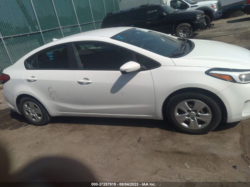 3KPFK4A79HE074477 | 2017 KIA FORTE