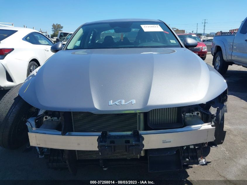 2022 KIA K5 LX - 5XXG24J20NG125425