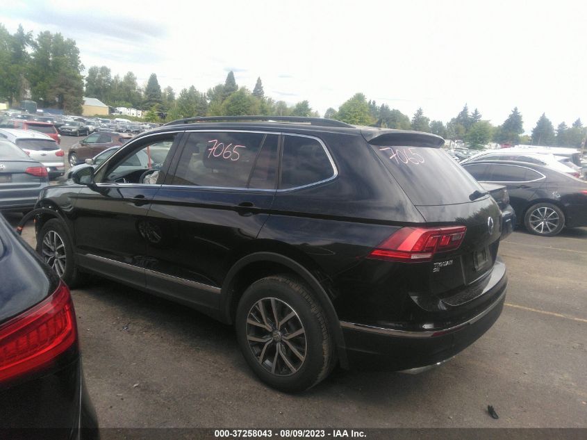 3VV2B7AX8LM027490 Volkswagen Tiguan SE/SEL 3