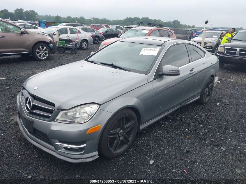2014 MERCEDES-BENZ C-CLASS C 250 - WDDGJ4HB8EG263740