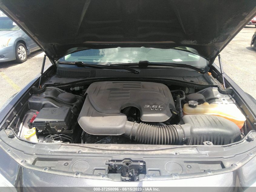 2016 CHRYSLER 300 LIMITED - 2C3CCAAG5GH208276