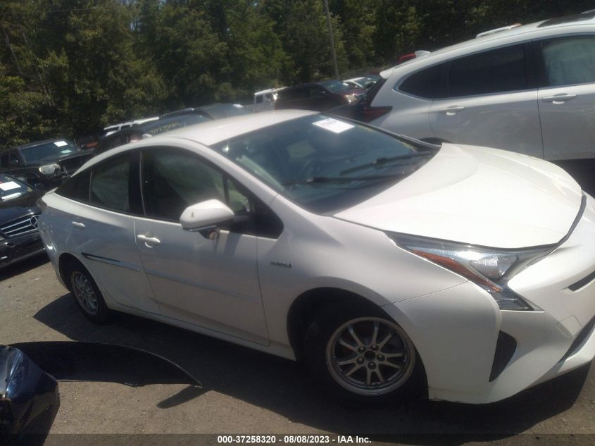 2016 TOYOTA PRIUS TWO - JTDKBRFU8G3005862