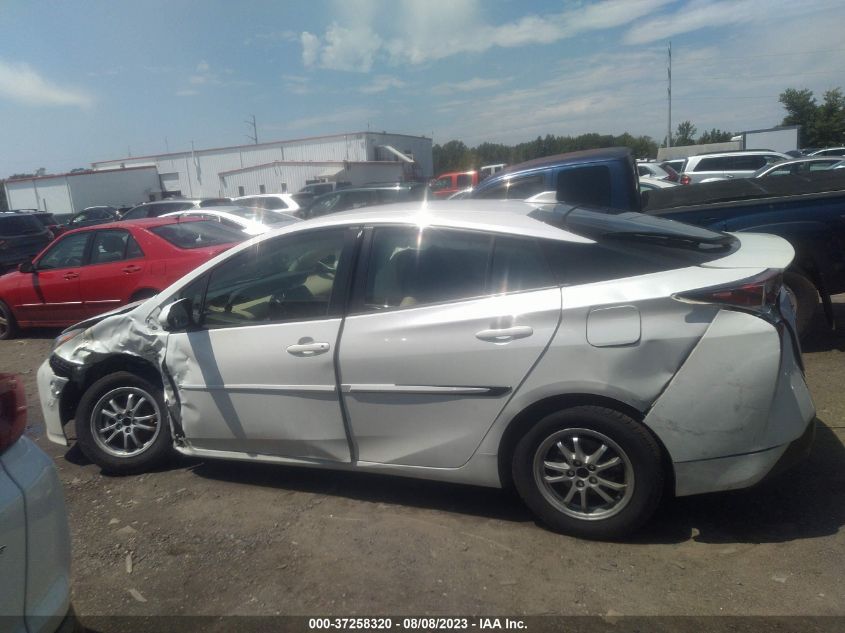 2016 TOYOTA PRIUS TWO - JTDKBRFU8G3005862
