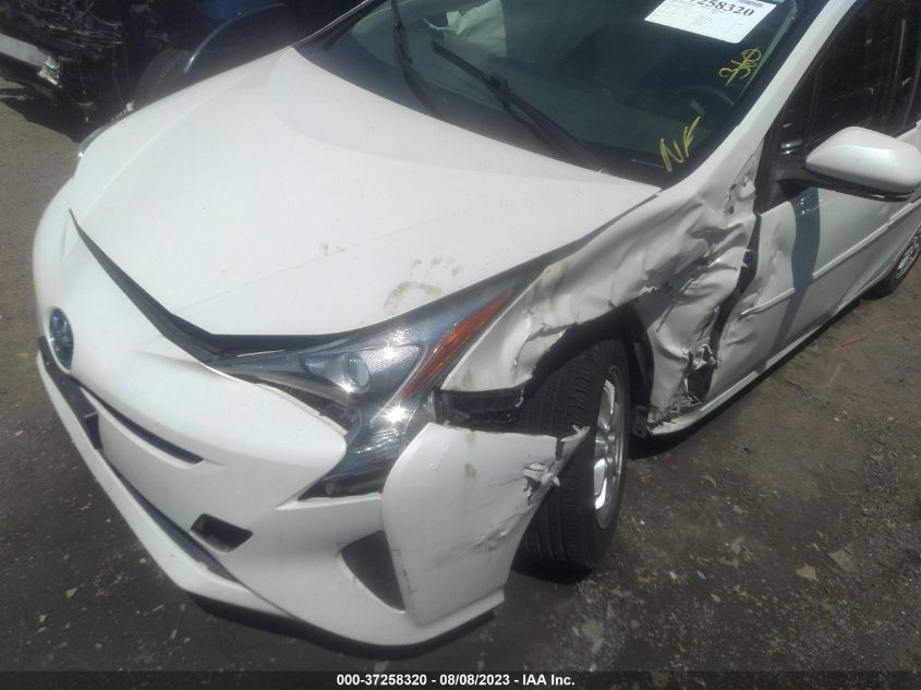 2016 TOYOTA PRIUS TWO - JTDKBRFU8G3005862