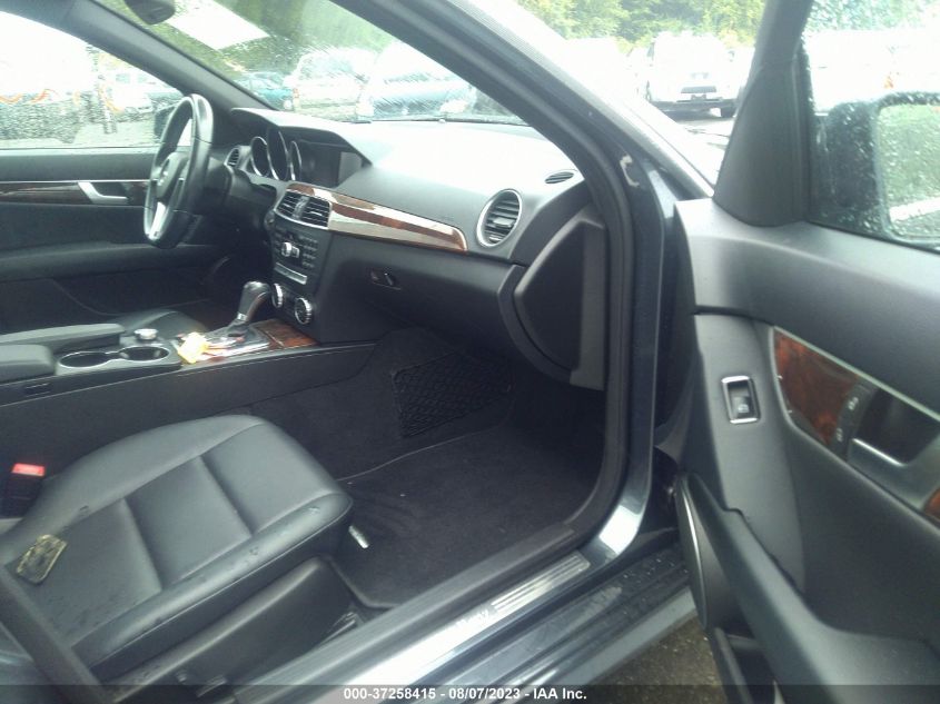 2014 MERCEDES-BENZ C 300 SPORT 4MATIC/LUXURY 4MATIC WDDGF8ABXEG190096