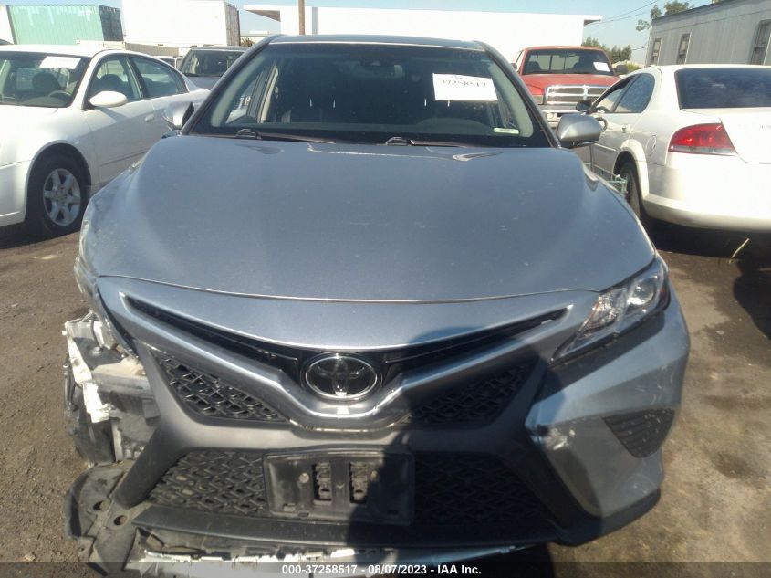 2018 TOYOTA CAMRY SE - 4T1B11HK7JU588616