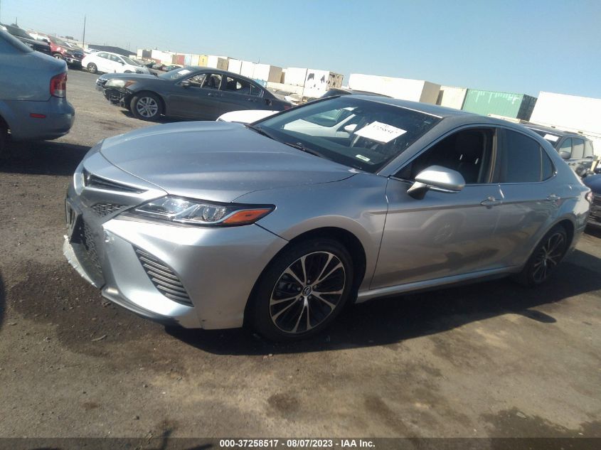 2018 TOYOTA CAMRY SE - 4T1B11HK7JU588616
