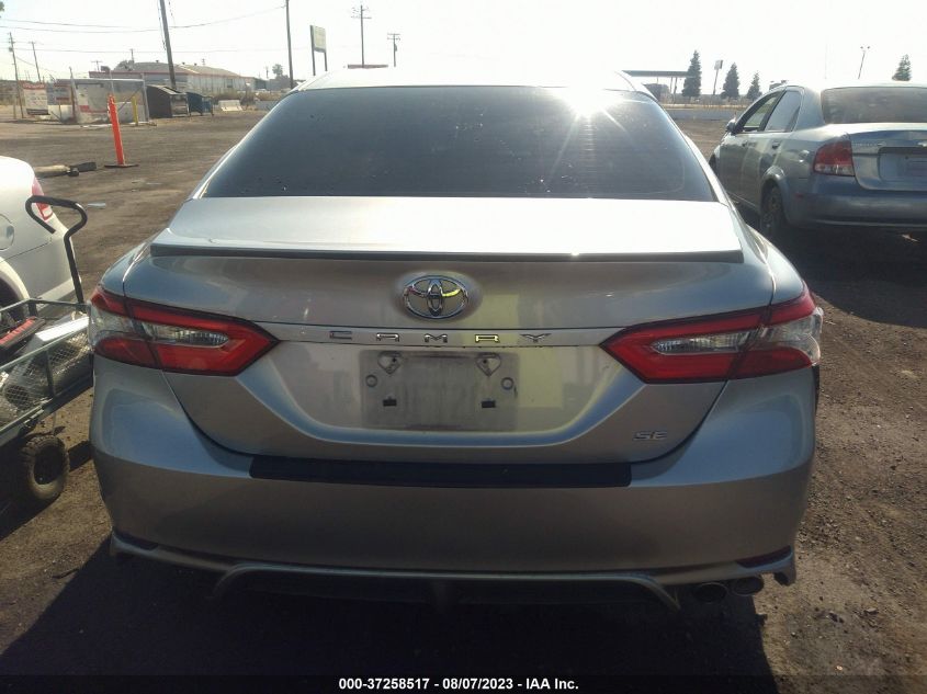 2018 TOYOTA CAMRY SE - 4T1B11HK7JU588616