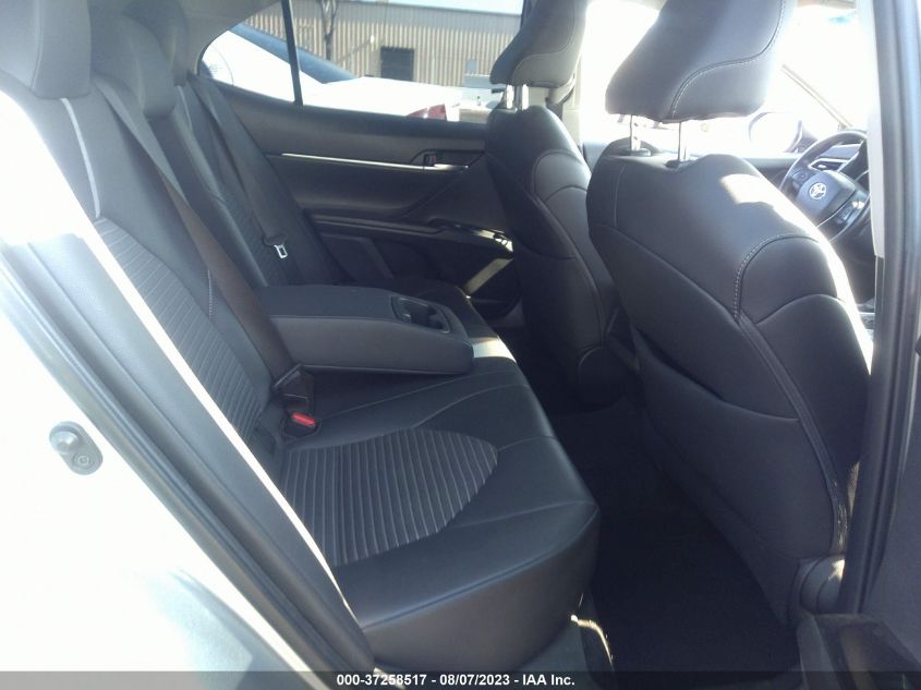 2018 TOYOTA CAMRY SE - 4T1B11HK7JU588616