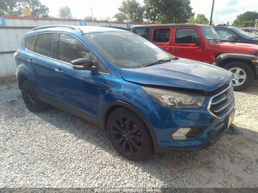 2017 FORD ESCAPE TITANIUM - 1FMCU0J94HUC10101